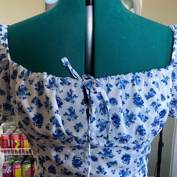 Floral Sweetheart Puff Sleeve A Line Midi Dress Blue and White Floral - Picture 4 of 5